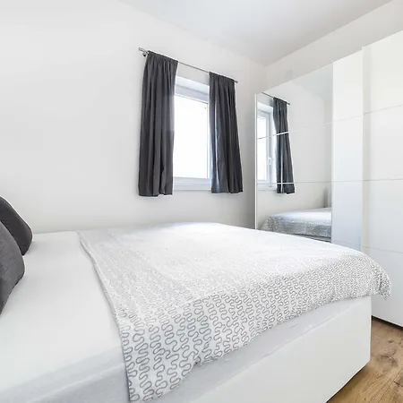 Tonka Centar Apartment *