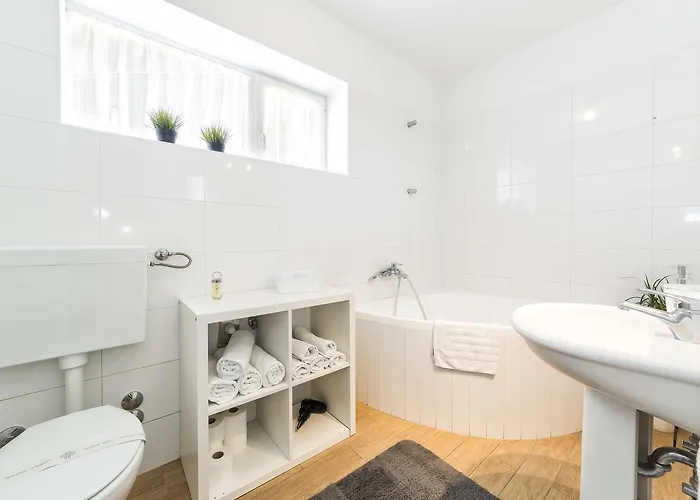 Tonka Centar * Vodice